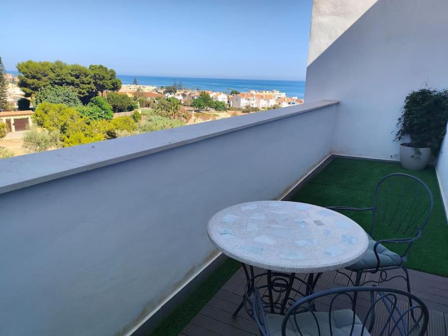 Atico Con Piscina, Golf, Vistas Al Mar Leilighet Torre de Benagalbon Eksteriør bilde