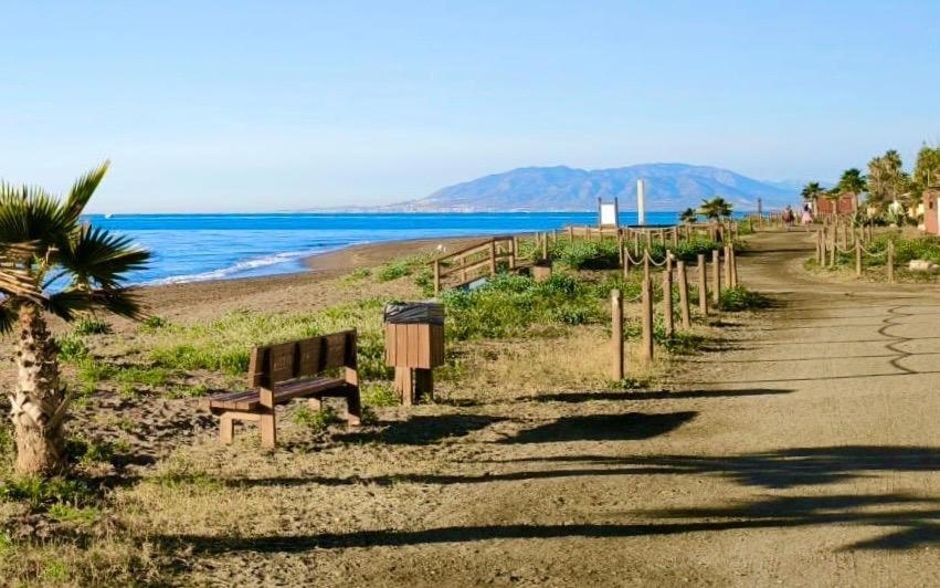 Atico Con Piscina, Golf, Vistas Al Mar Leilighet Torre de Benagalbon Eksteriør bilde